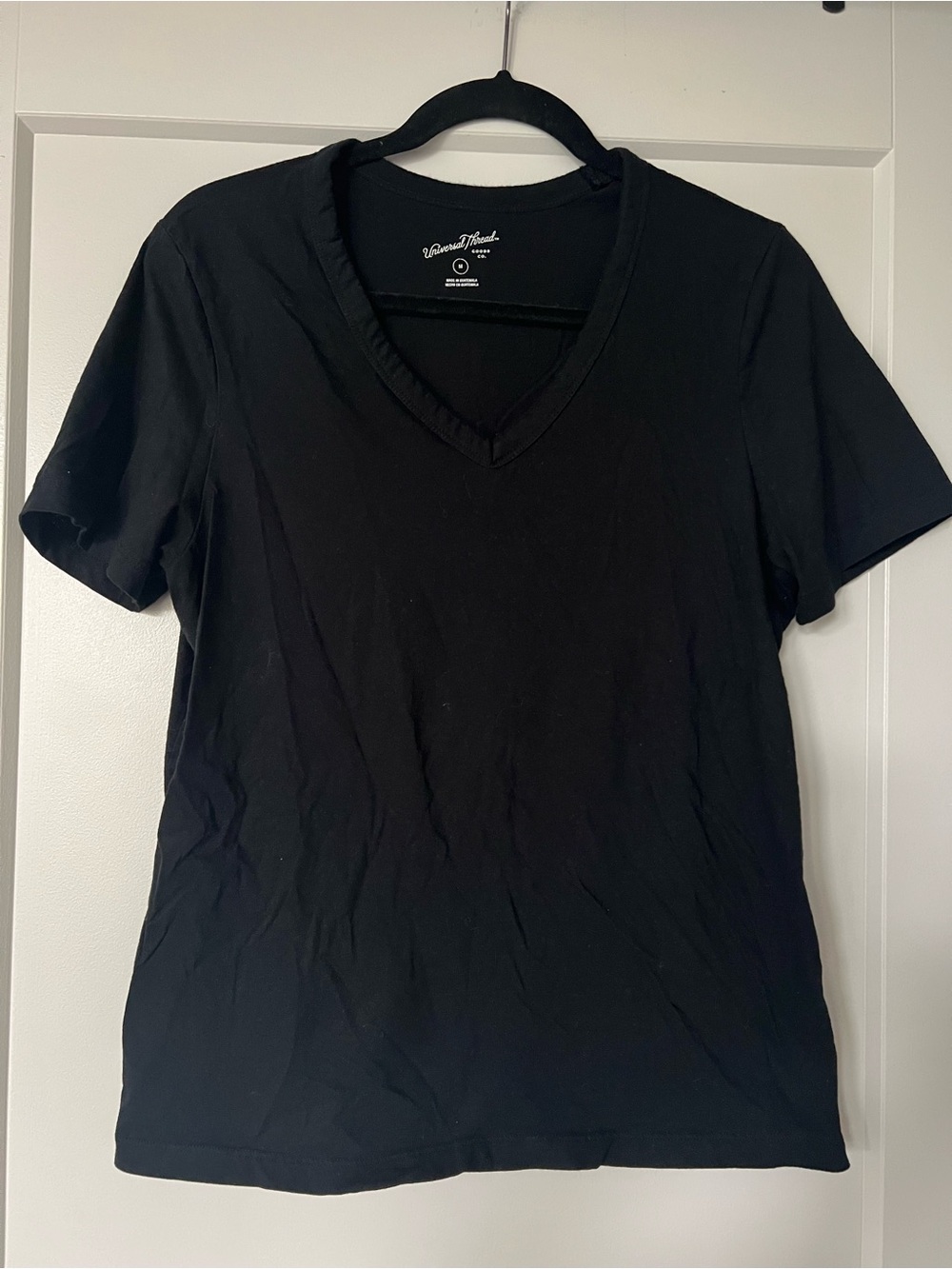 Universal Thread Women's V-Neck Tee Bundle - Picture 2 of 5